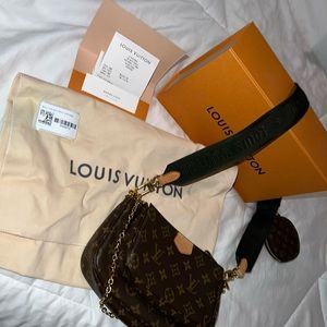 Louis Vuitton Multi Pochette - listing for bartshoelady ONLY.